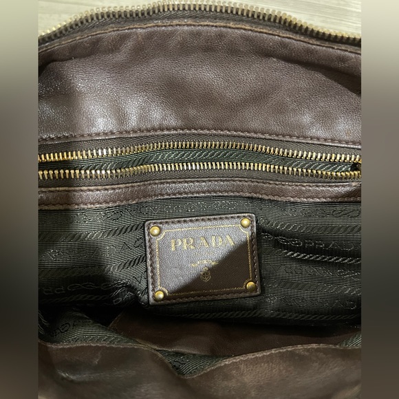 PRADA Authentic Crossbody Bag (Handbag) - Picture 10 of 16